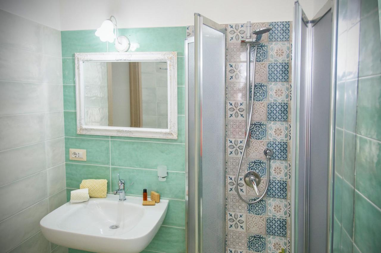 Holiday Room Sa Tebia Oristano Exteriör bild